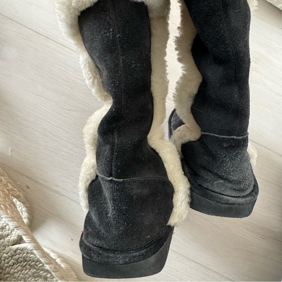 Michael Kors - Black Winter Tall II boots - Suede - Picture 9 of 9